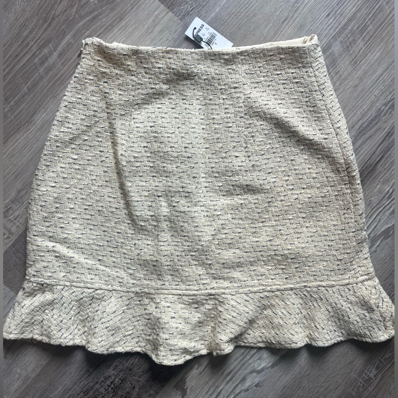 NWT Express skirt. Size small - Picture 6 of 9
